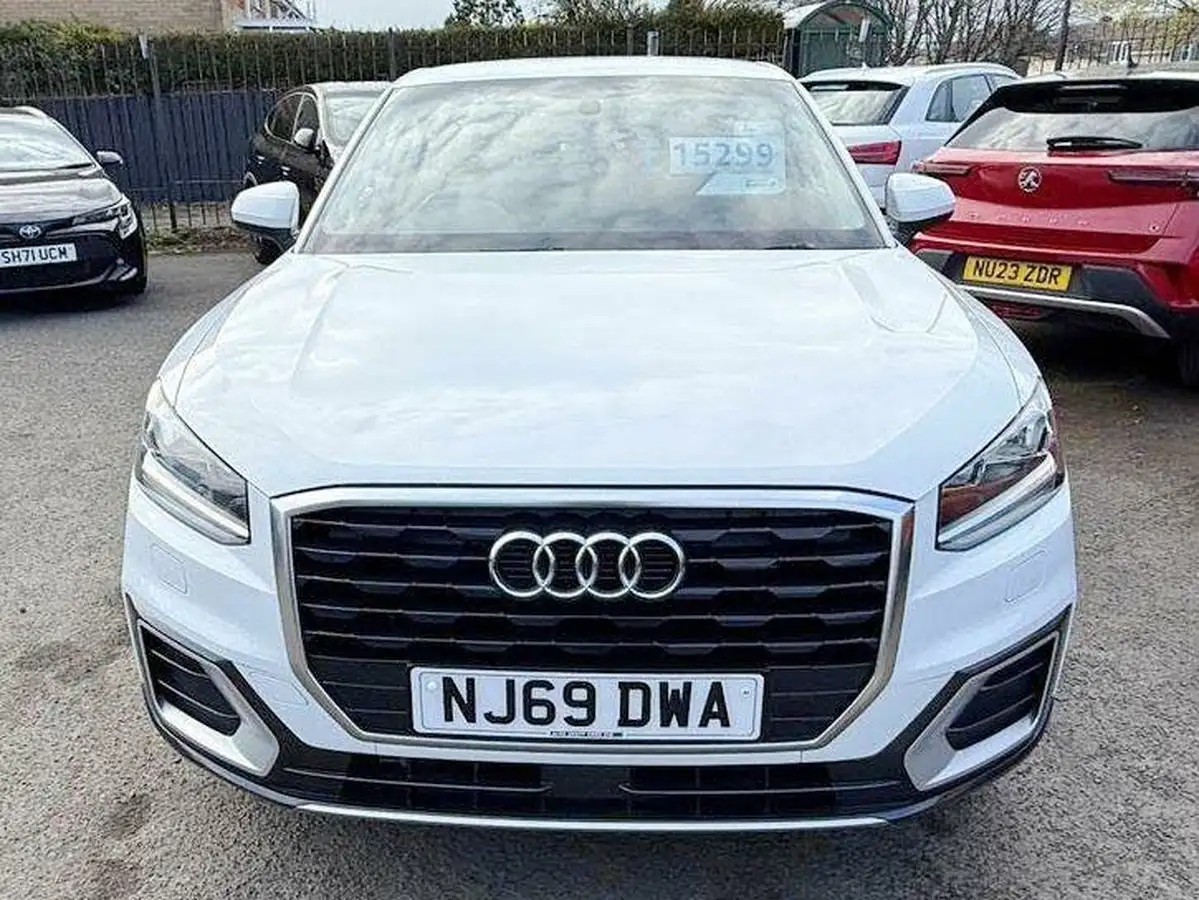 2019-audi-q2-16-30-tdi-sport-s-tronic-big-1