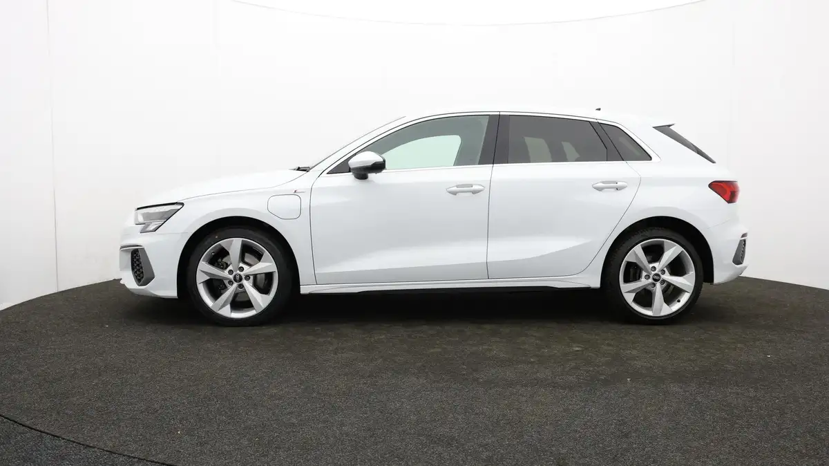 2021-audi-a3-14-40-tfsi-e-s-line-big-60