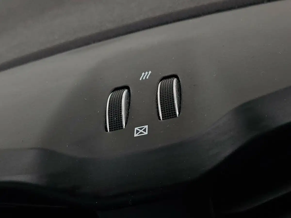 2015-jeep-renegade-14-longitude-big-61