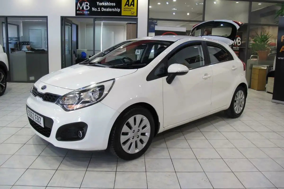 2012-kia-rio-125-2-5d-big-56