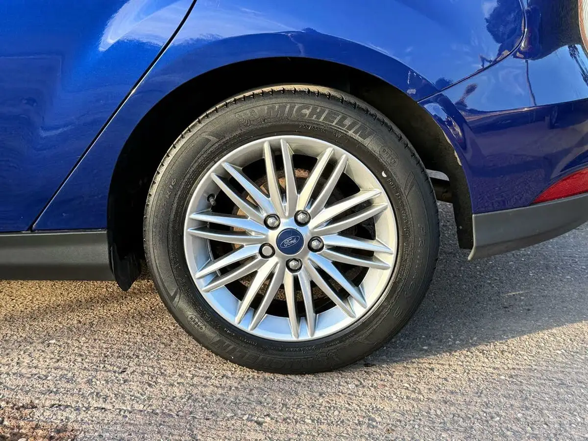 2017-ford-focus-15tdci-zetec-95ps-hatchback-big-73