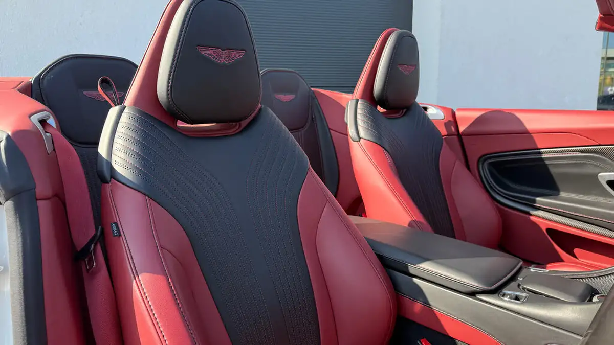 2018-aston-martin-db11-40-v8-big-11