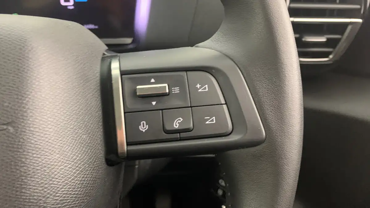 2023-citroen-c4-12-puretech-sense-plus-big-17