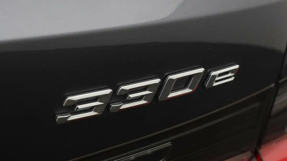 2021-bmw-3-series-20-330e-xdrive-m-sport-tech-packpro-pack-touring-5d-big-20