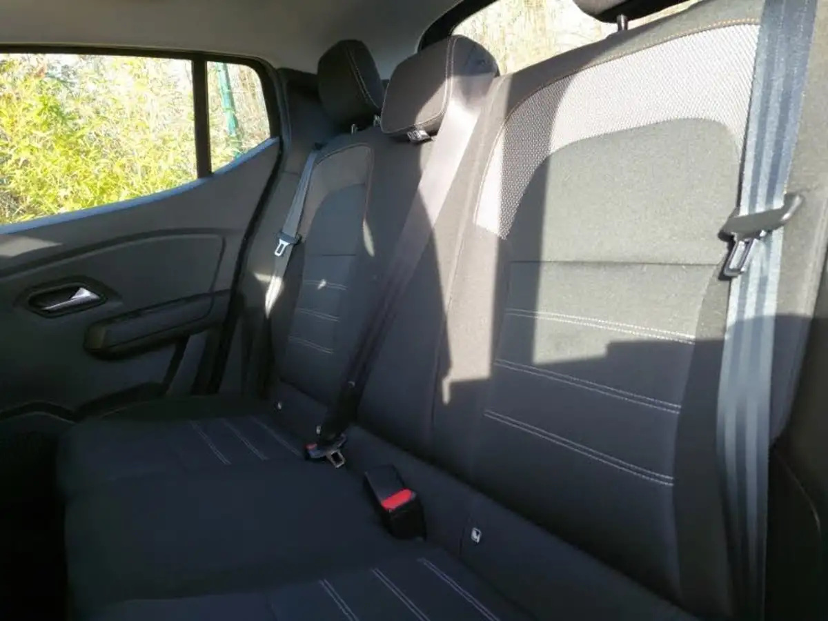 2022-dacia-sandero-stepway-10-tce-comfort-90bhp-big-5