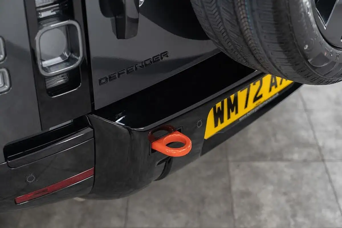 2022-land-rover-110-defender-30-p400-x-big-25