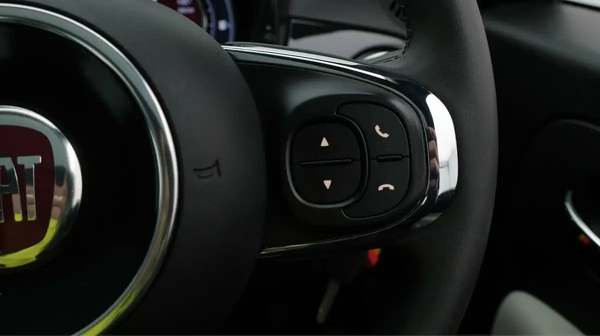 2022-fiat-500-10-dolcevita-plus-big-25