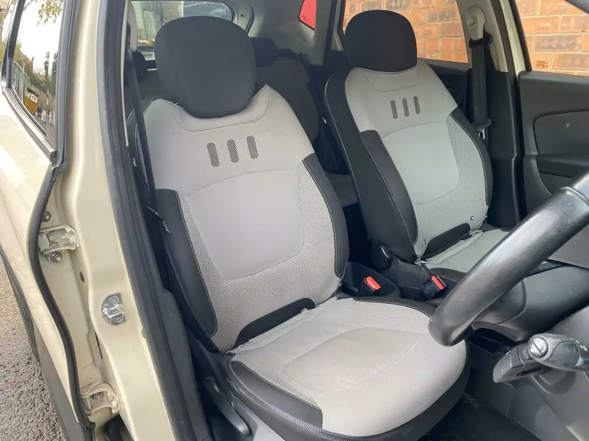 2014-renault-captur-15dci-dynamique-s-90bhp-ss-big-13