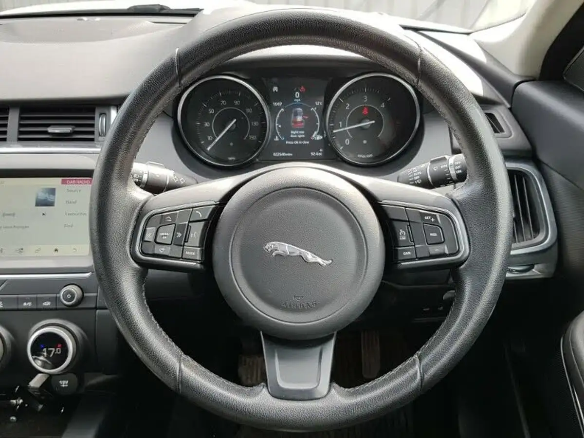 2018-jaguar-e-pace-20-i4d-150ps-big-9