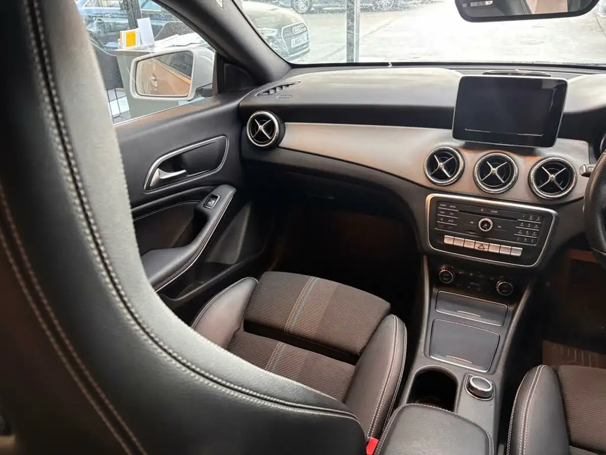 2018-mercedes-benz-cla-16-cla-180-sport-coupe-4d-7g-dct-big-23