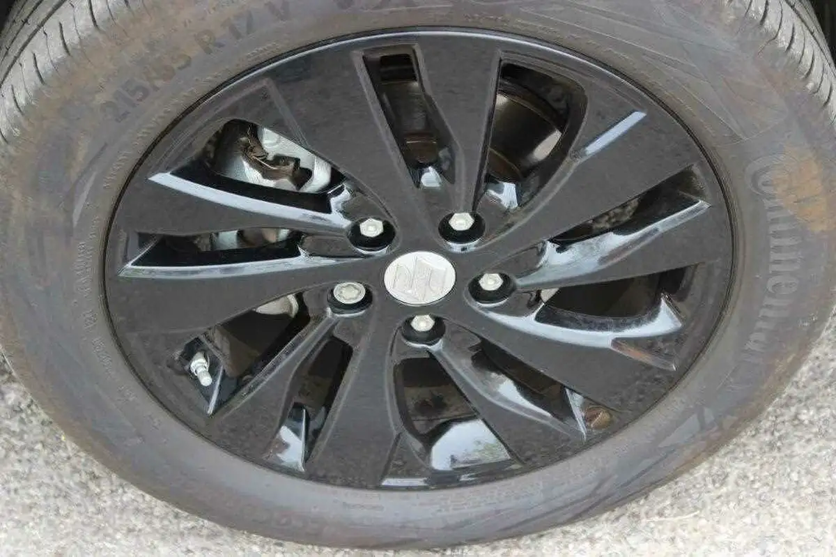 2024-suzuki-s-cross-15-motion-big-16