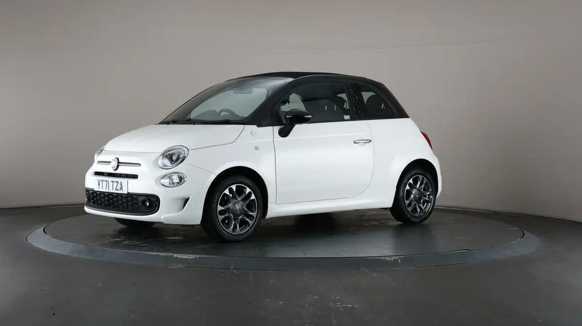 2021-fiat-500c-10-hey-google-big-32
