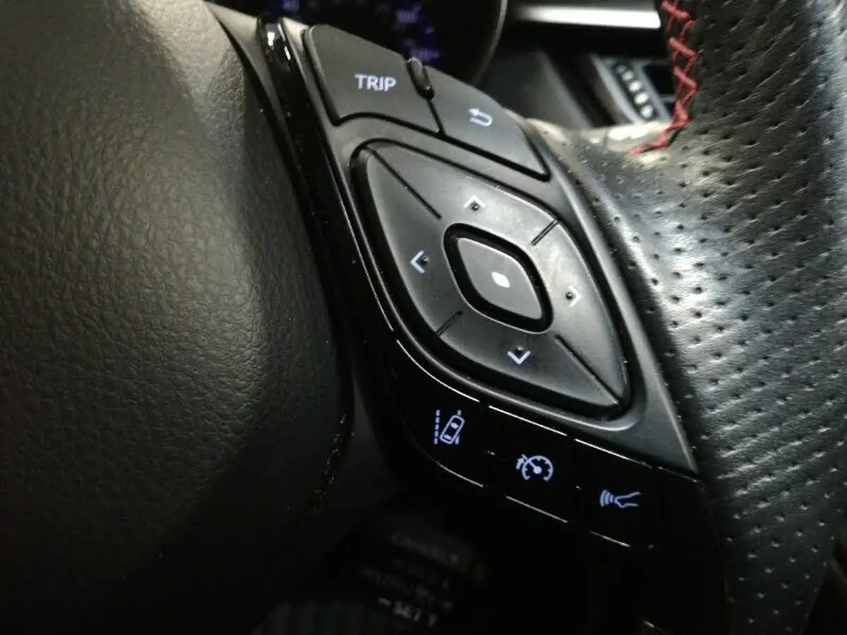 2021-toyota-c-hr-20-vvt-i-gr-sport-big-13