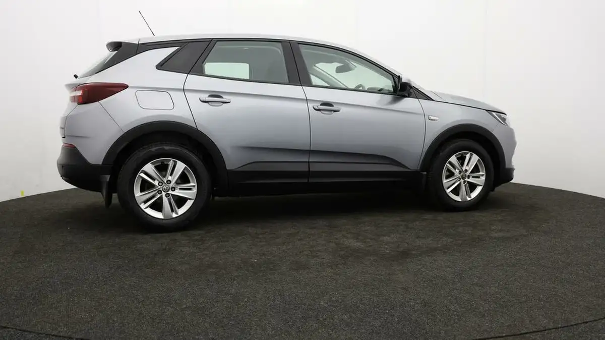 2020-vauxhall-grandland-x-12-se-big-19