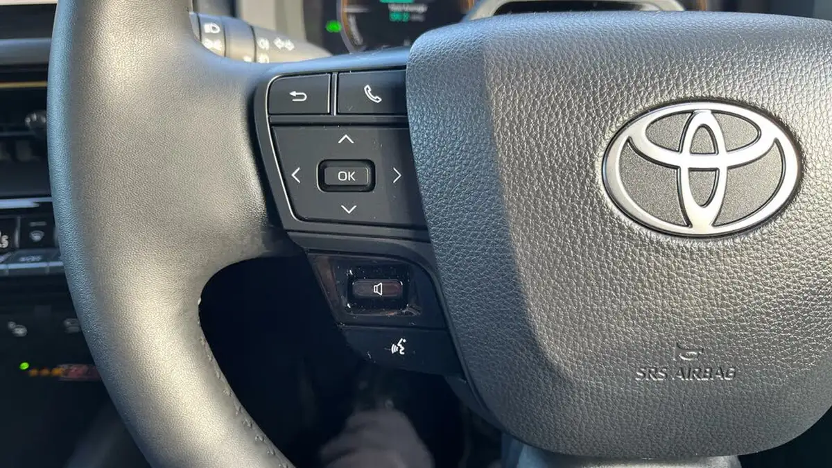 2024-toyota-c-hr-20-vvt-i-premiere-edition-big-44