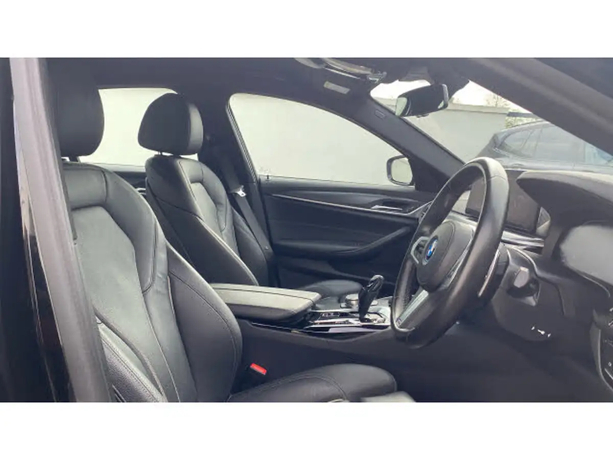 2022-bmw-5-series-20-530e-m-sport-saloon-4d-big-10