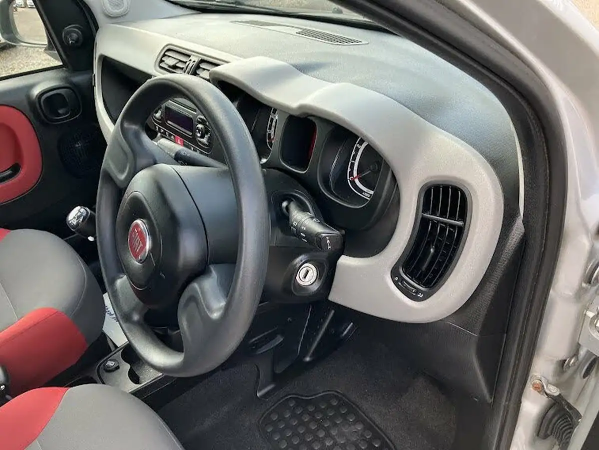 2013-fiat-panda-12-easy-big-18