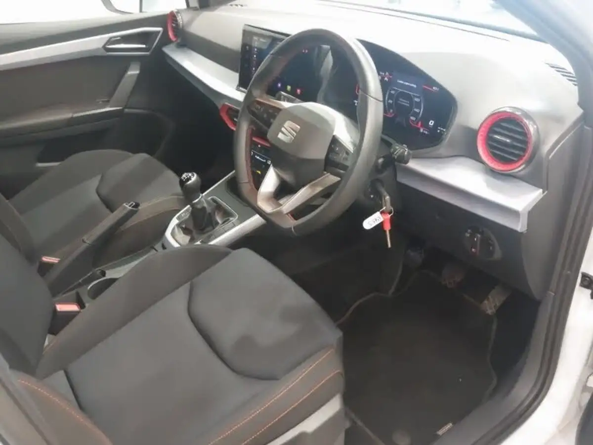 2024-seat-arona-10-tsi-fr-110ps-big-17