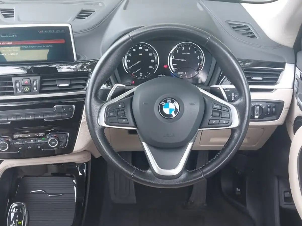 2020-bmw-x1-20-sdrive-20i-xline-big-6