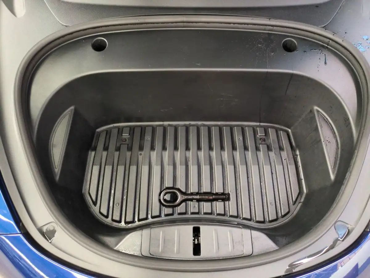 2021-tesla-model-3-e-long-range-awd-big-8