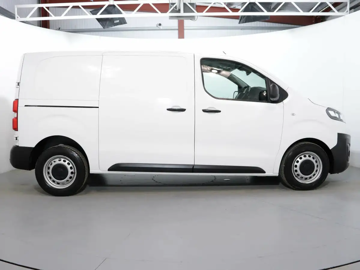 2022-vauxhall-vivaro-15td-2900-l1h1-dynamic-big-7