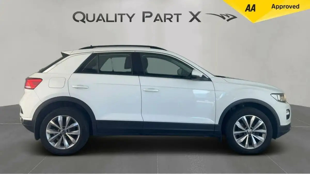 2020-volkswagen-t-roc-16tdi-se-big-1