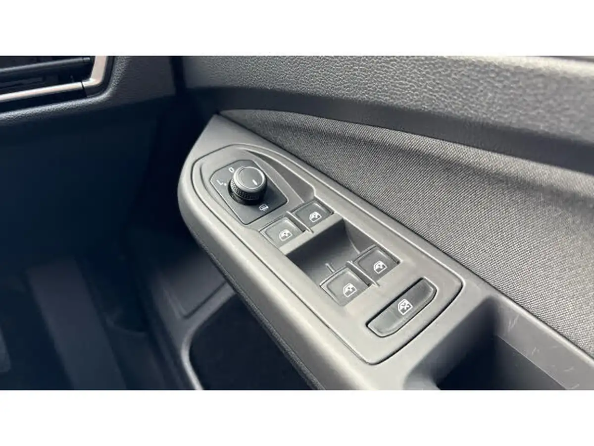 2021-volkswagen-golf-15-tsi-life-150ps-hatchback-big-60