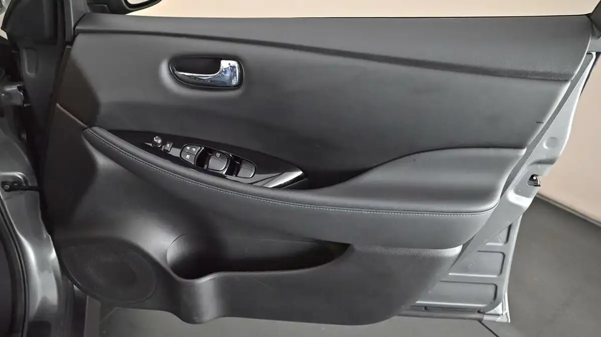2021-nissan-leaf-e-n-connecta-big-14