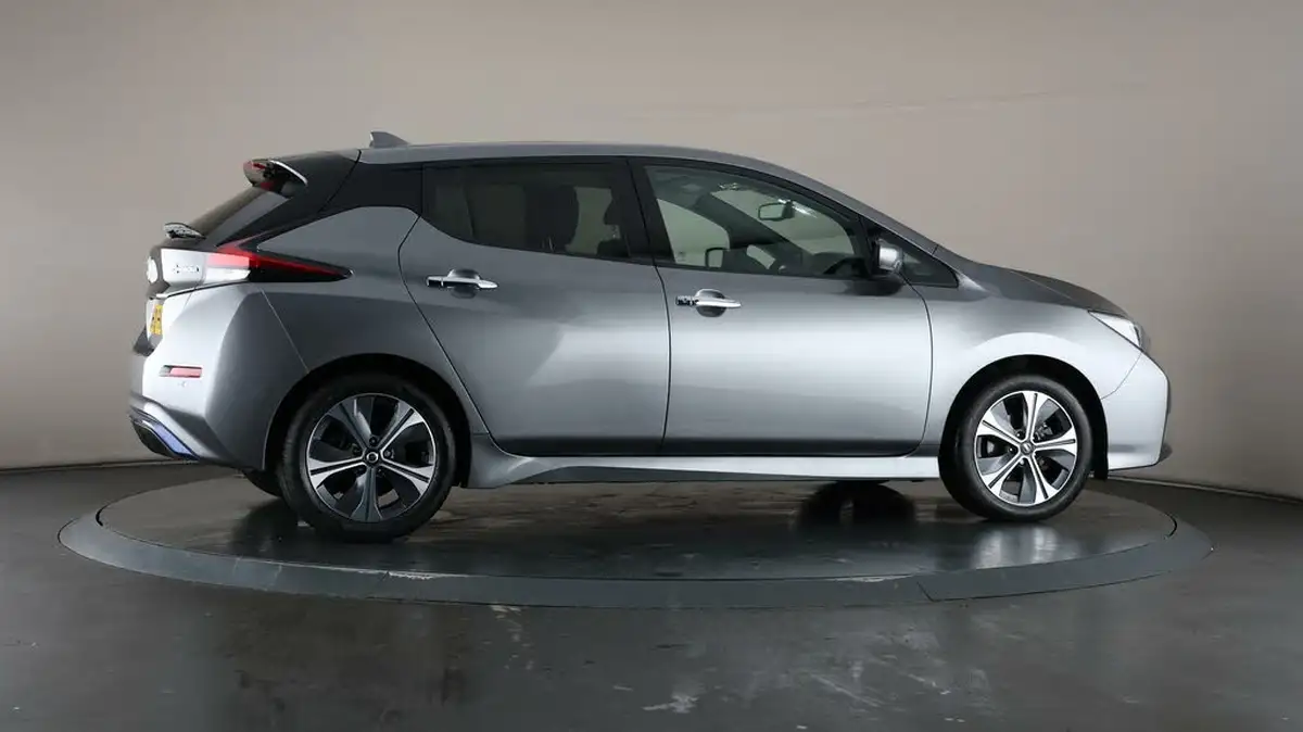 2021-nissan-leaf-e-n-connecta-big-55
