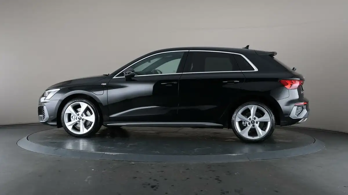 2021-audi-a3-14-40-tfsi-e-s-line-big-33
