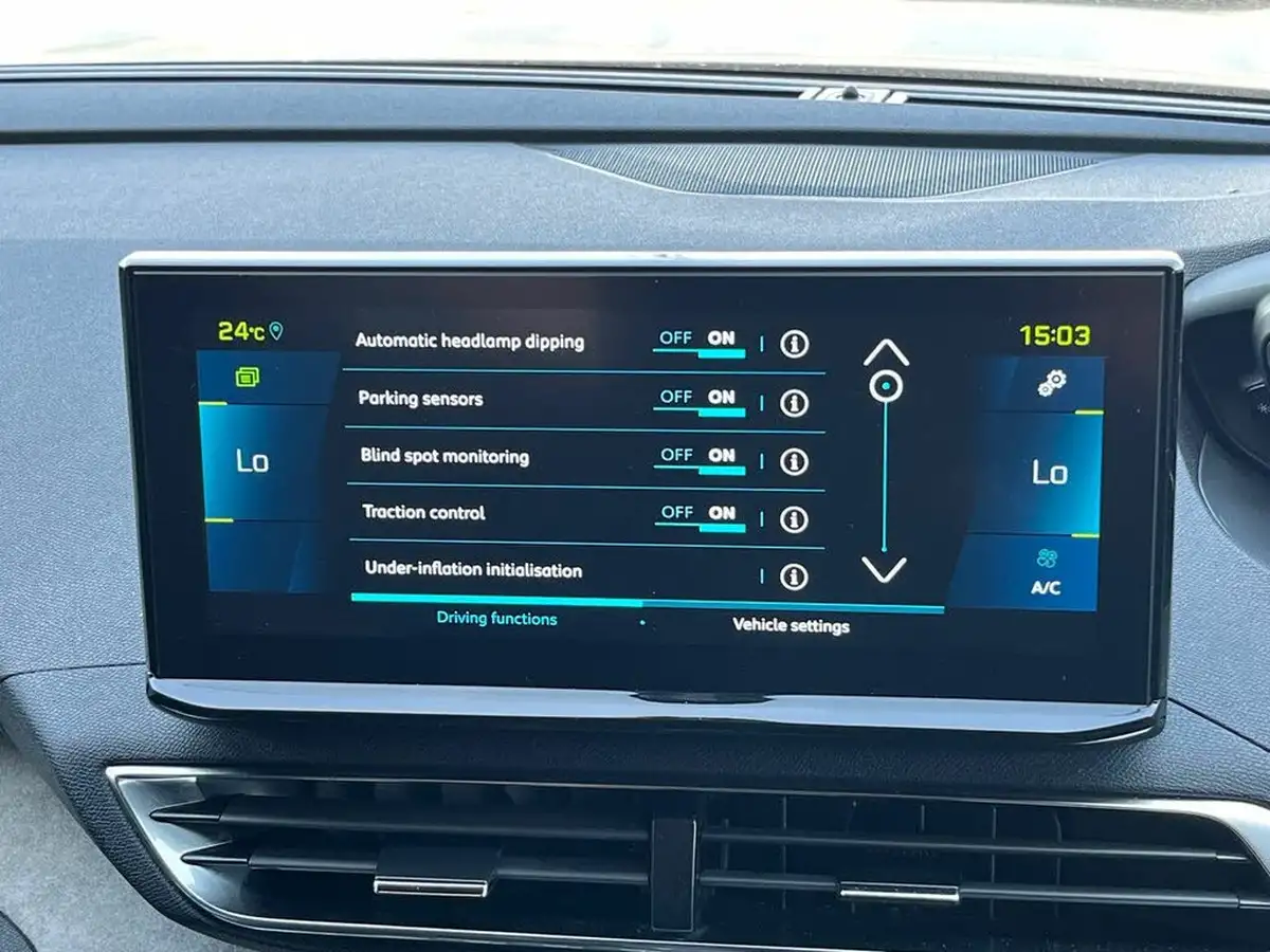 2022-peugeot-3008-suv-16-puretech-gt-225bhp-hybrid-e-eat8-big-18