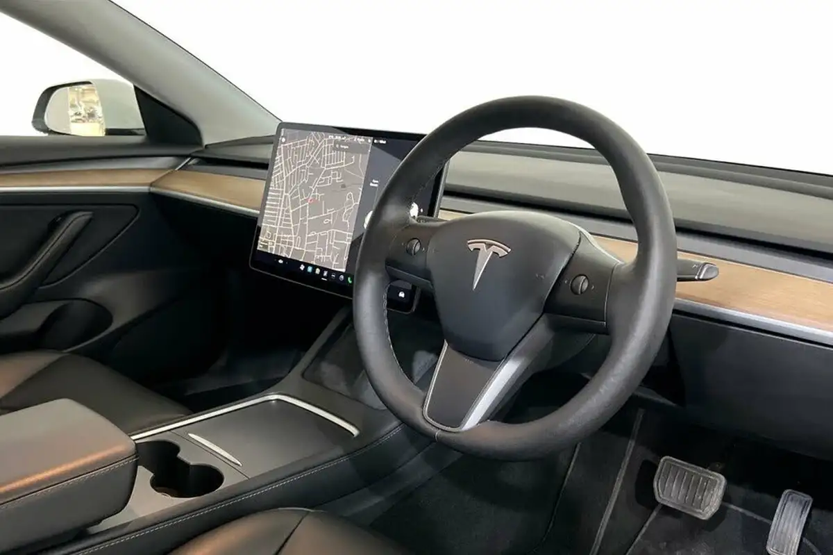 2021-tesla-model-3-e-long-range-4x4-big-6