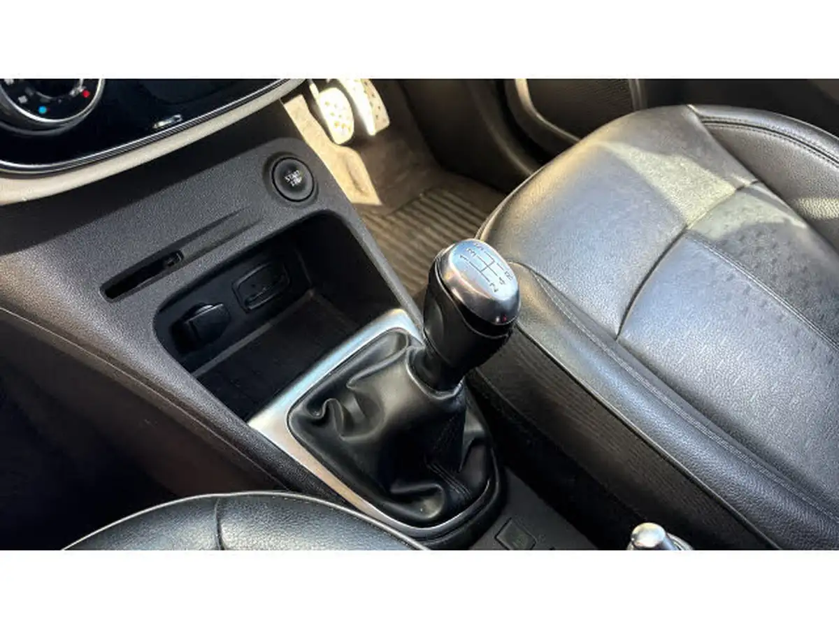 2018-renault-captur-09-tce-gt-line-big-12