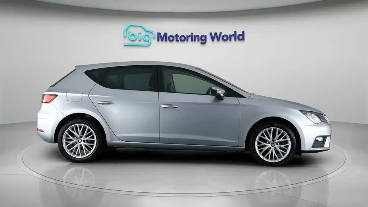2018-seat-leon-12-tsi-se-dynamic-technology-hatchback-big-8