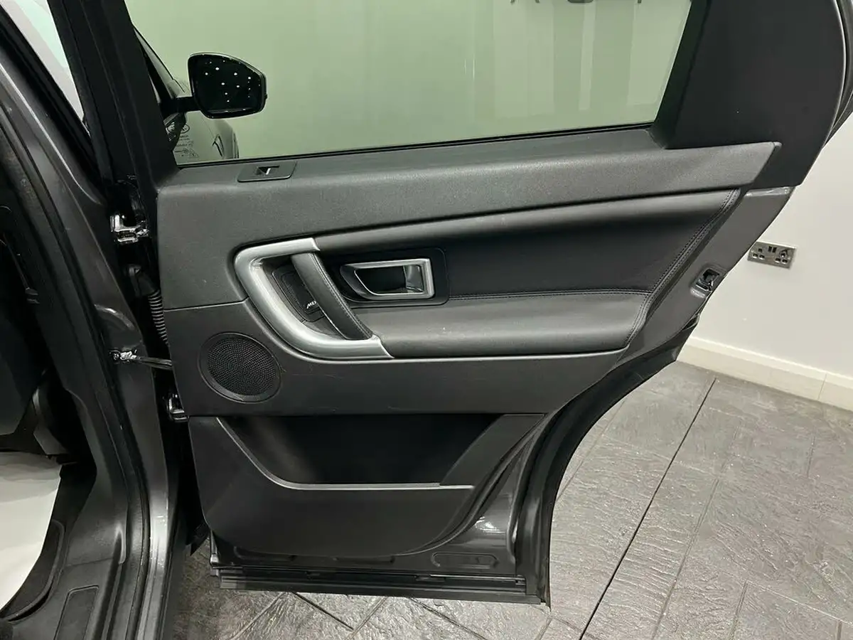 2019-land-rover-discovery-sport-20td4-landmark-big-66