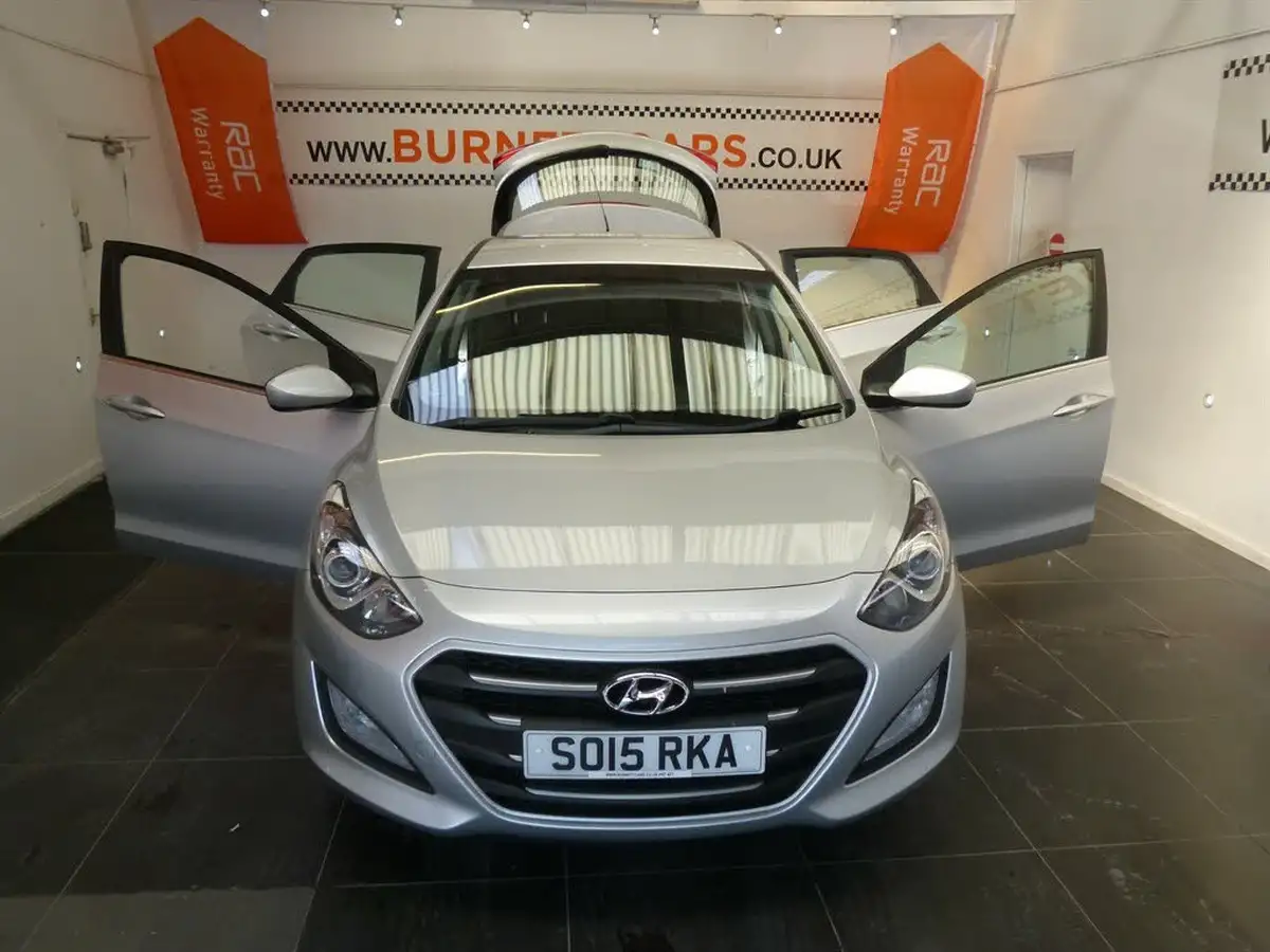 2015-hyundai-i30-14-se-big-11