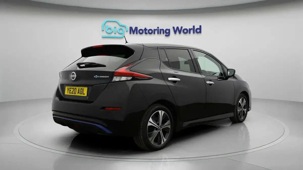 2020-nissan-leaf-e-n-connecta-big-6
