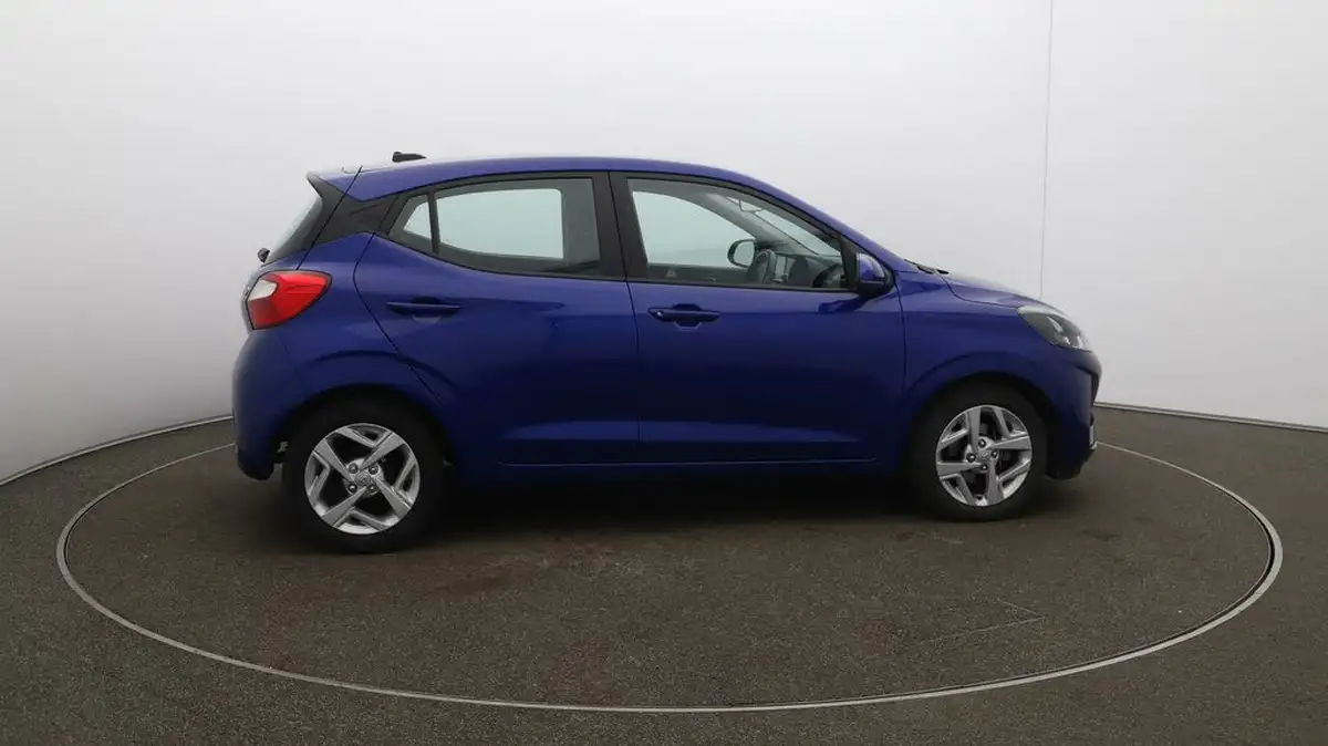 2022-hyundai-i10-12-se-connect-big-48