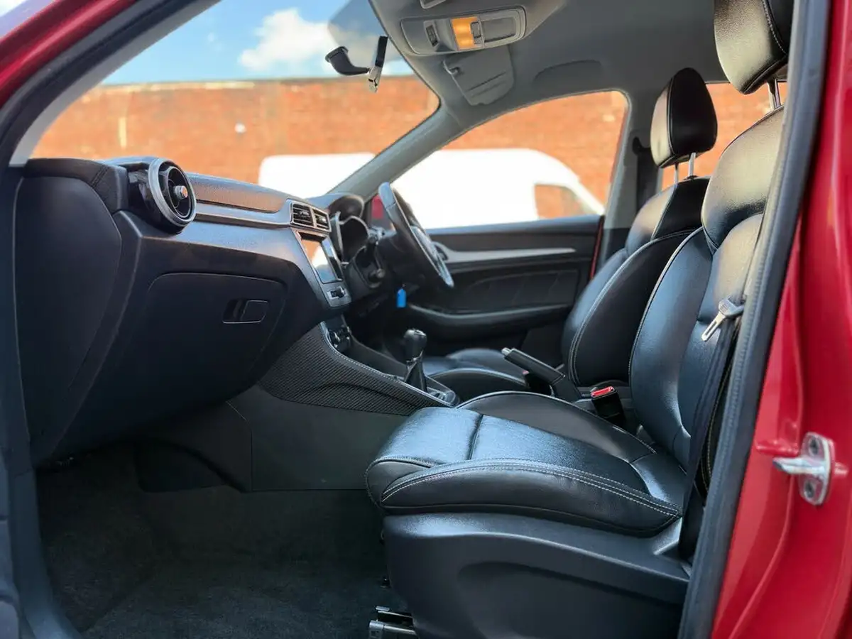 2018-mg-zs-suv-15-vti-tech-exclusive-big-41