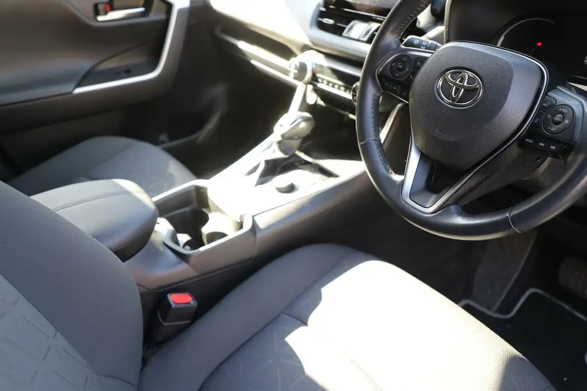 2021-toyota-rav4-25-vvt-i-design-219bhp-big-28