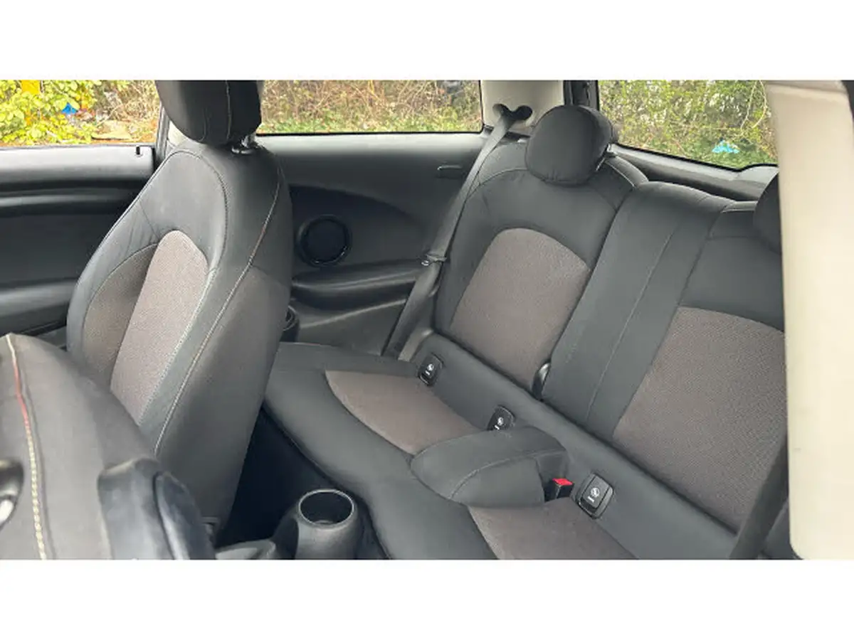 2019-mini-cooper-15-cooper-classic-hatchback-3d-big-15