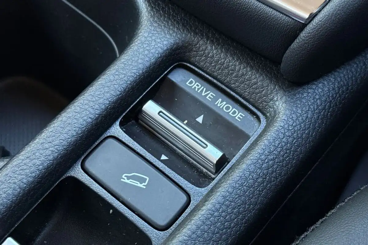 2022-honda-hr-v-15-i-mmd-advance-big-37