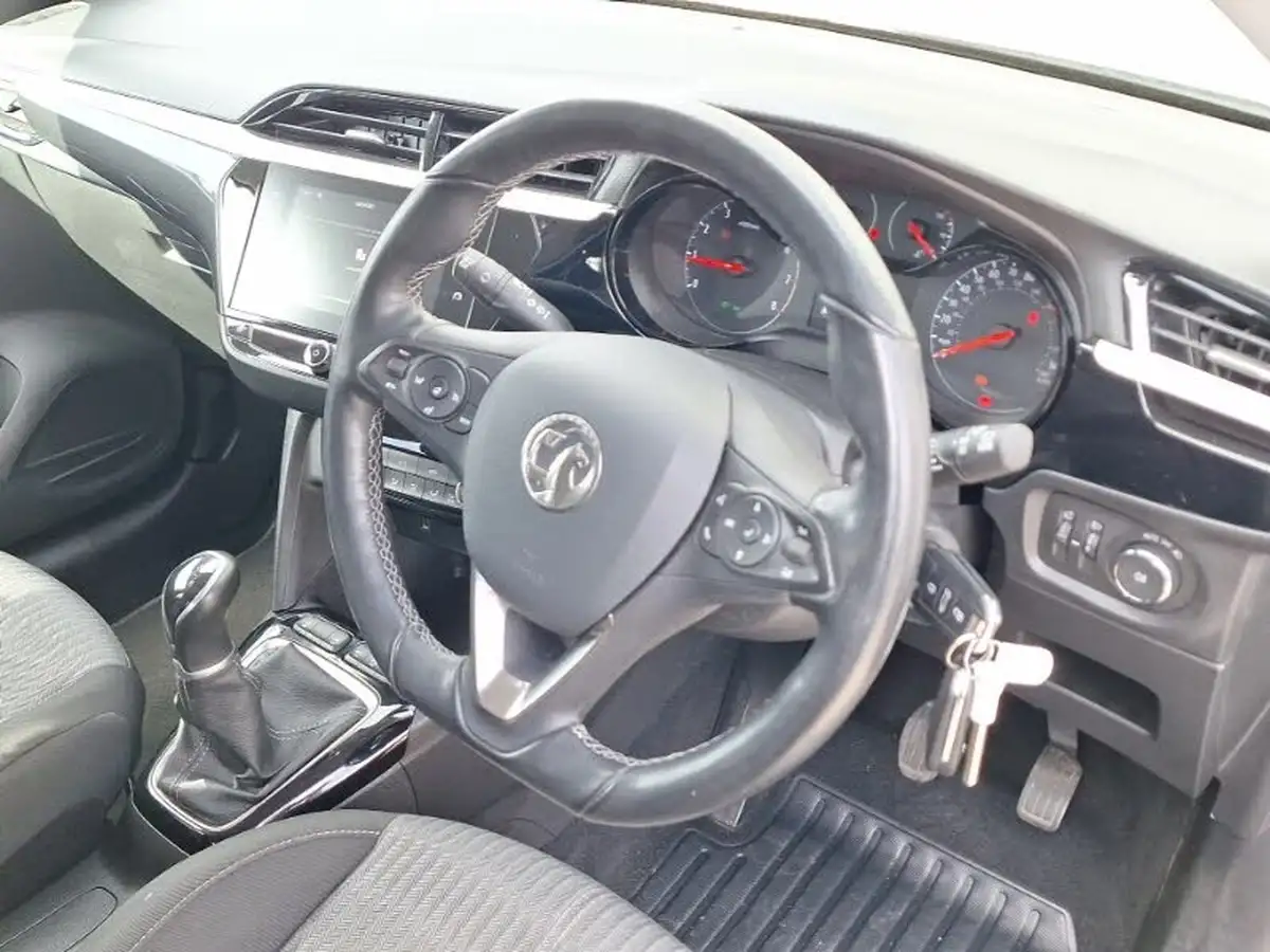 2021-vauxhall-corsa-12i-griffin-edition-big-9