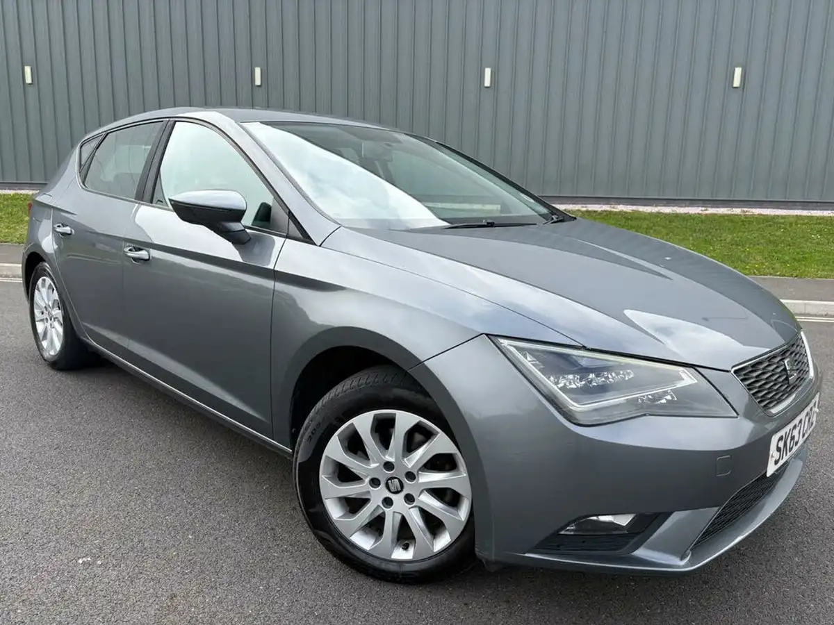 2013-seat-leon-16tdi-se-tech-pack-cr-105ps-hatchback-5d-big-0