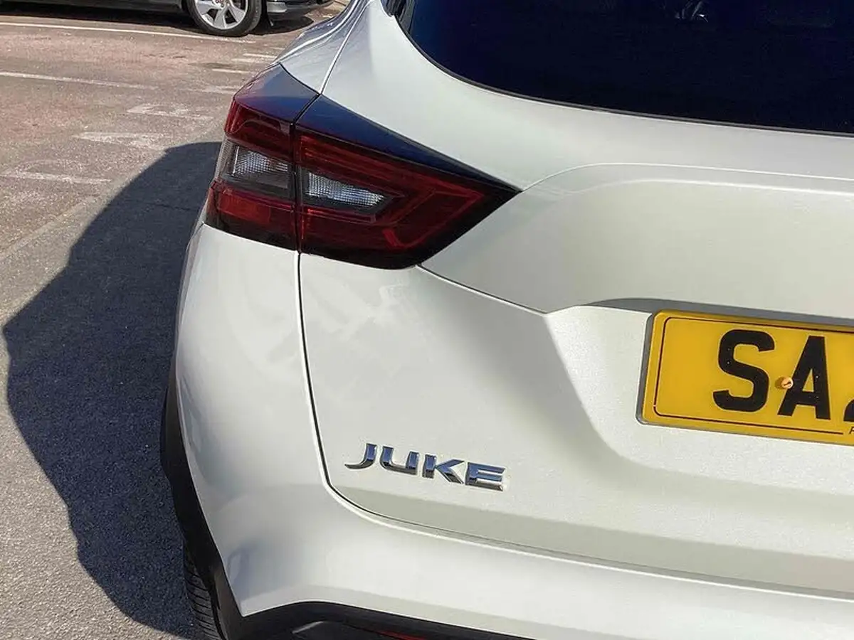 2021-nissan-juke-10-dig-t-tekna-big-20