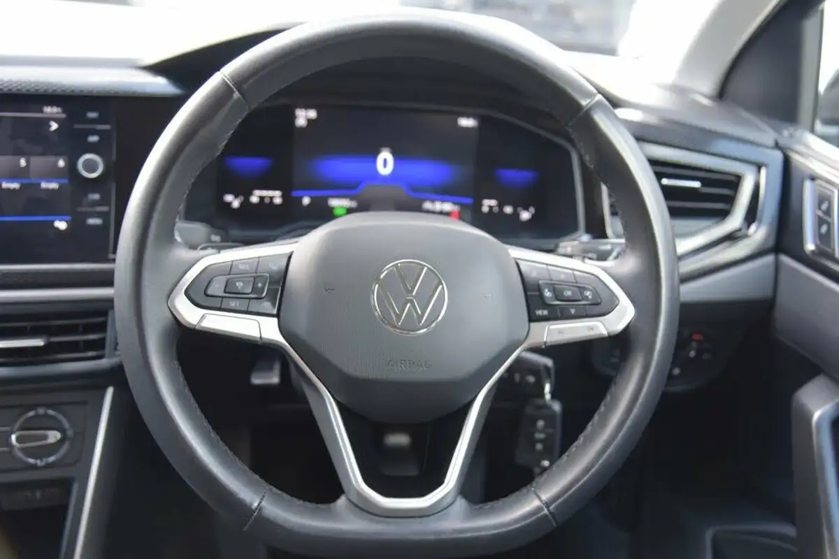 2022-volkswagen-polo-10-tsi-life-dsg-big-27