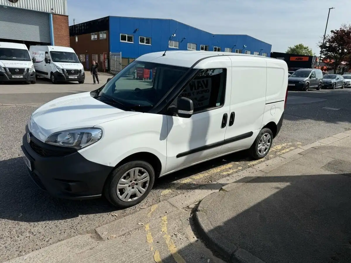 2015-fiat-doblo-cargo-13td-v-l1-refrigerated-van-big-15