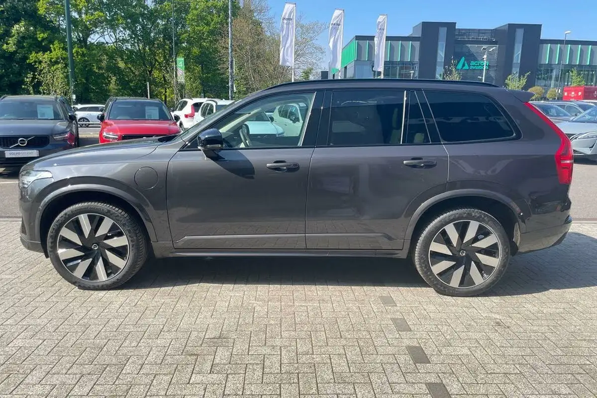 2024-volvo-xc90-20-t8-plus-big-11