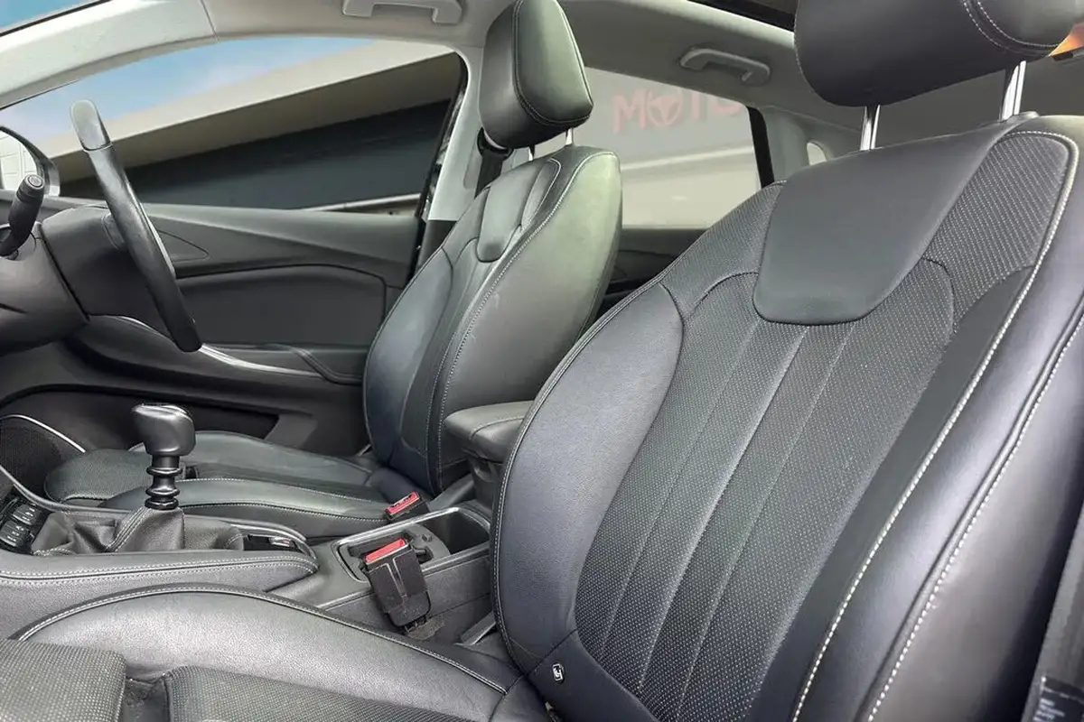 2018-vauxhall-grandland-x-12-elite-nav-132ps-big-15