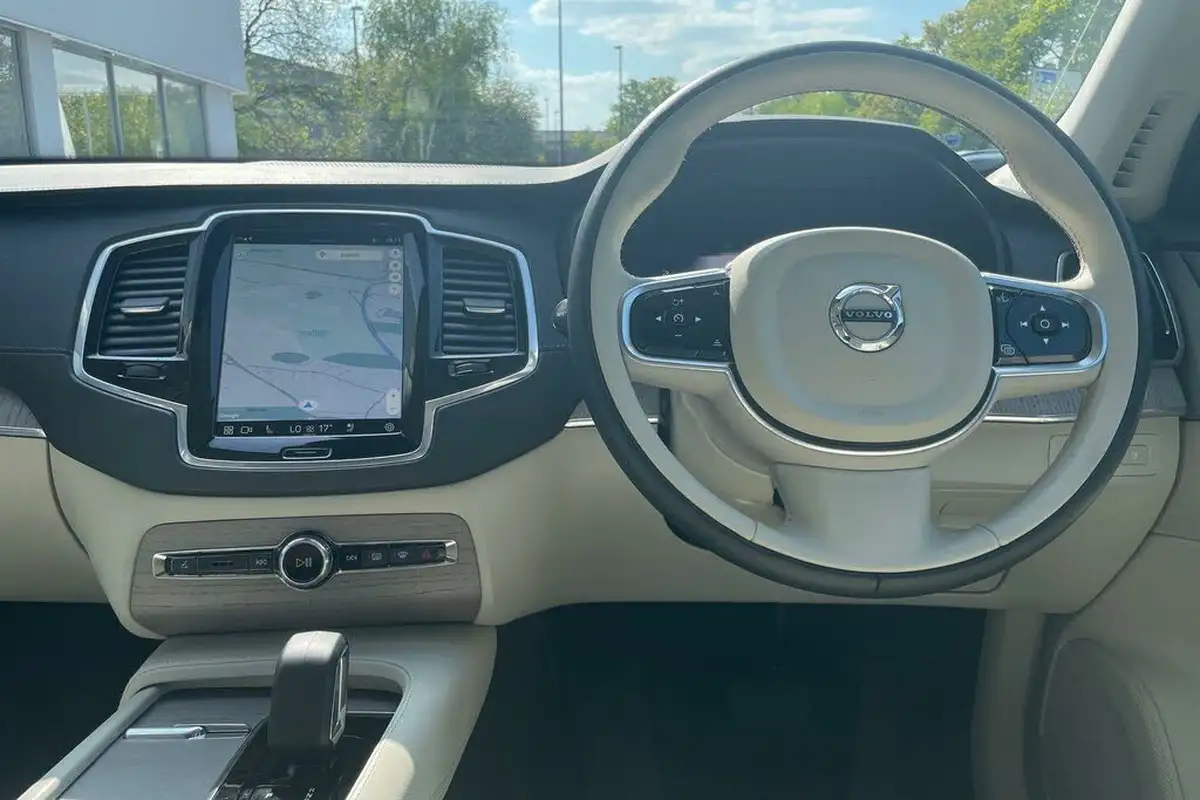 2024-volvo-xc90-20-t8-plus-big-35